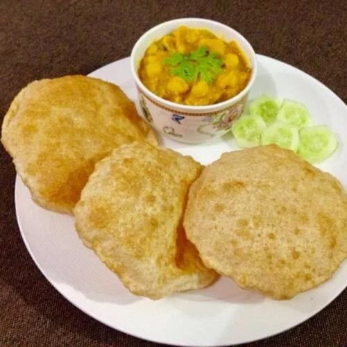 Poori Set - 3 Pieces Poori Set - 3 Pieces