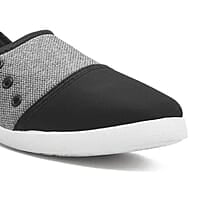 Canvas shoes for girls